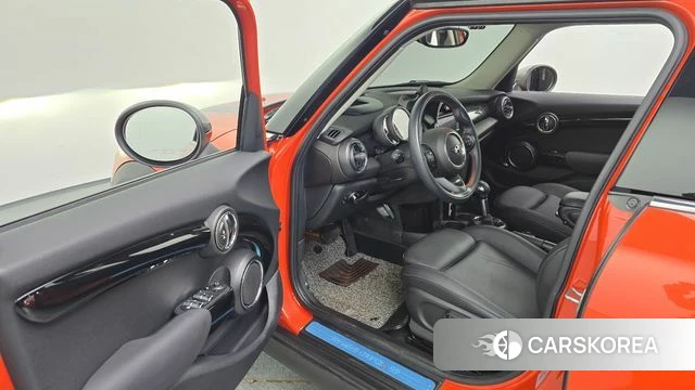 Mini Cooper S id 4595985 из Кореи 32