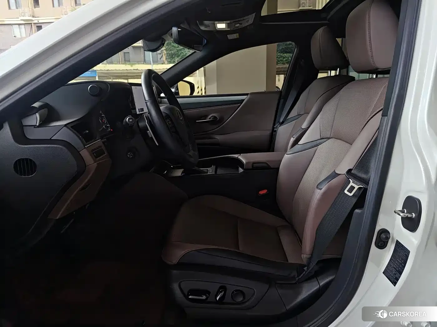 Lexus ES id 4669337 из Китая 21