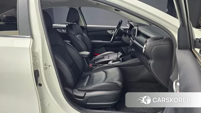 Kia Come New K3 id 3578765 из Кореи 20