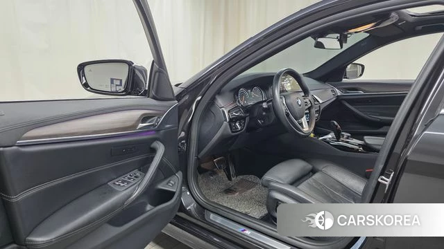 BMW 5 Series (G30) id 4465687 из Кореи 33