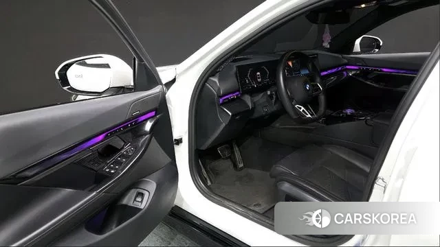 BMW 5 Series (G60) id 3745593 из Кореи 20