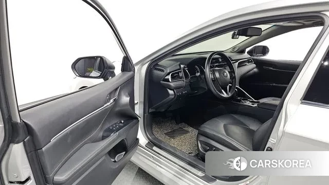 Toyota Camry (XV70) id 2986818 из Кореи 20