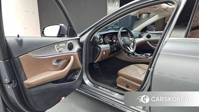 Mercedes-Benz E-Class W213 id 4551645 из Кореи 33