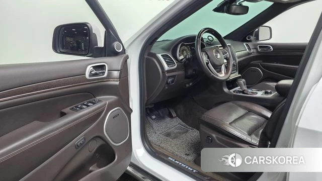 Jeep Grand Cherokee id 4626319 из Кореи 20
