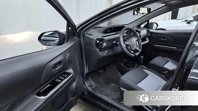 Toyota Prius C id 3661122 из Кореи 20