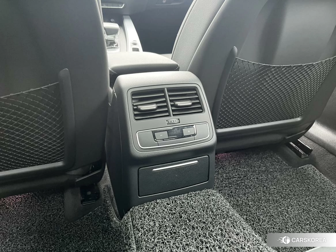 Audi A4L id 4485308 из Китая 18
