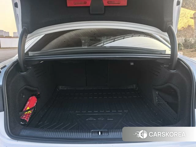 Audi A4L id 4271836 из Китая 19
