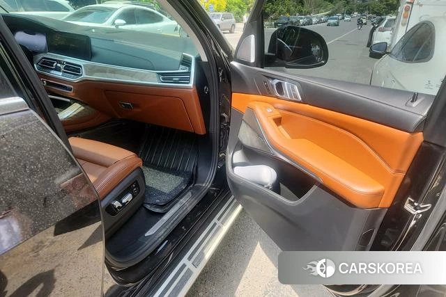 BMW X7 id 4260974 из Китая 17