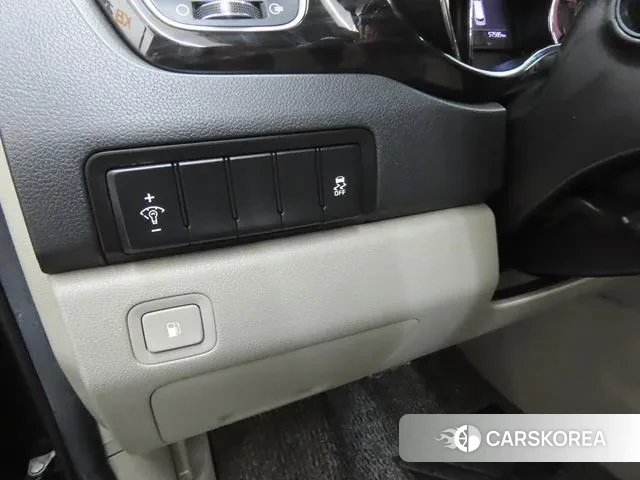 Kia The New Carnival id 3687608 из Кореи 20