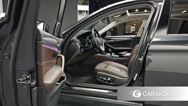 BMW 5 Series (G30) id 3728672 из Кореи 20