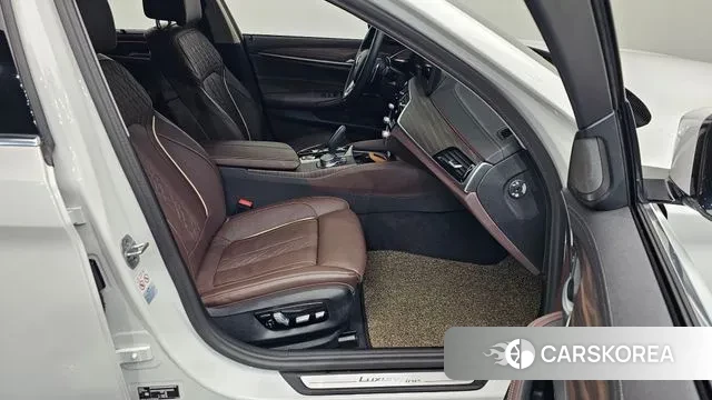 BMW 5 Series (G30) id 3758440 из Кореи 20