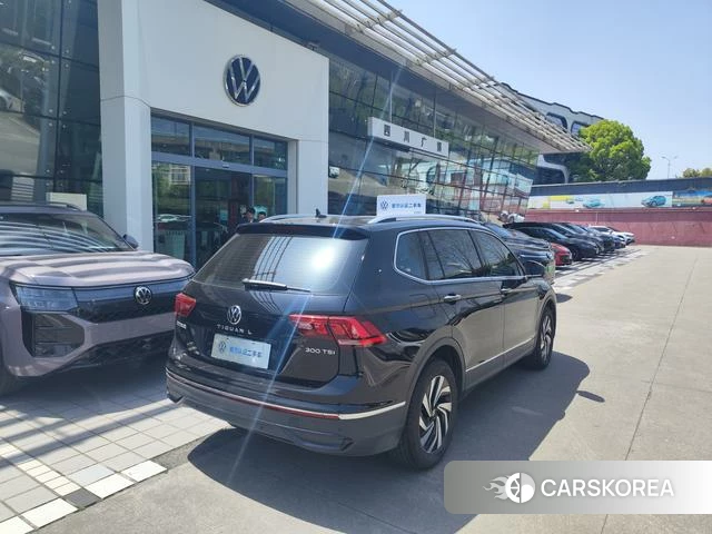 Volkswagen Tiguan L id 4277106 из Китая 10