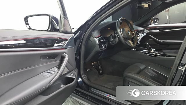 BMW 5 Series (G30) id 4692340 из Кореи 20