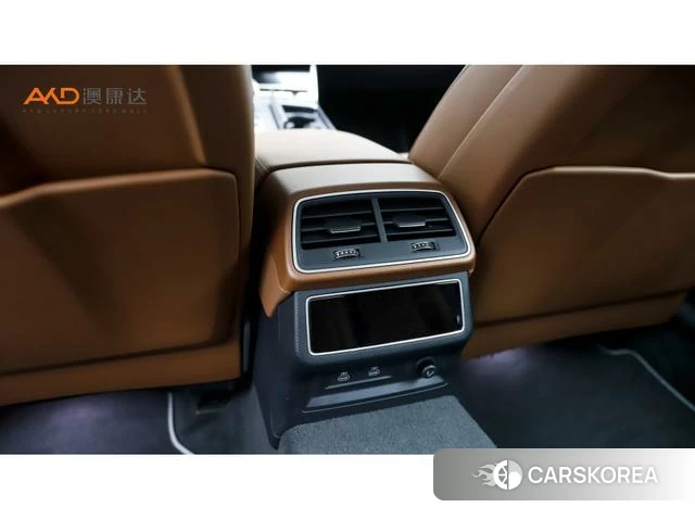 Audi A7L id 4298386 из Китая 10