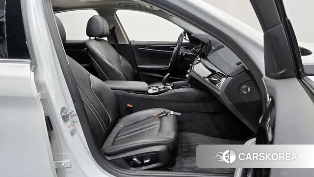 BMW 5 Series (G30) id 3789731 из Кореи 20