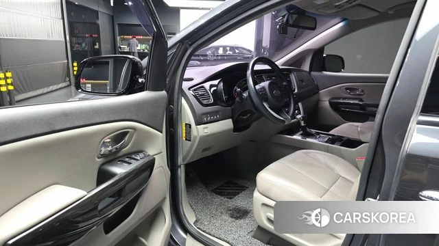 Kia All New Carnival id 4610564 из Кореи 32