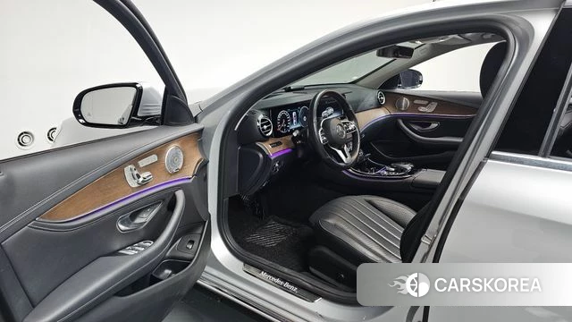 Mercedes-Benz E-Class W213 id 4338959 из Кореи 36