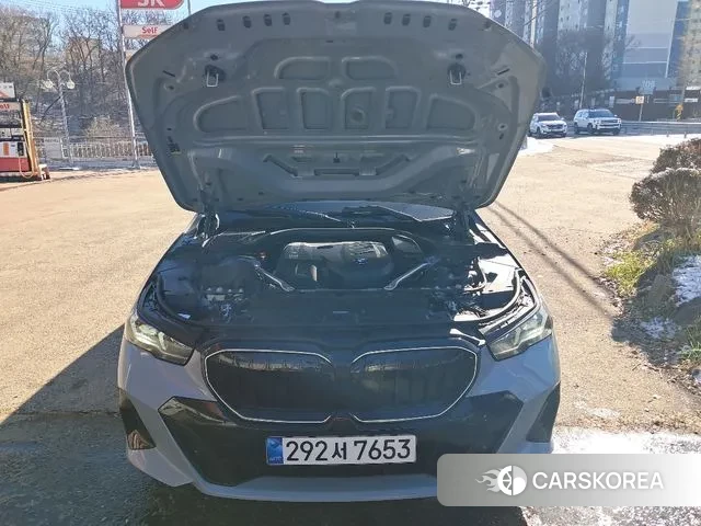 BMW 5 Series (G60) id 3451875 из Кореи 20