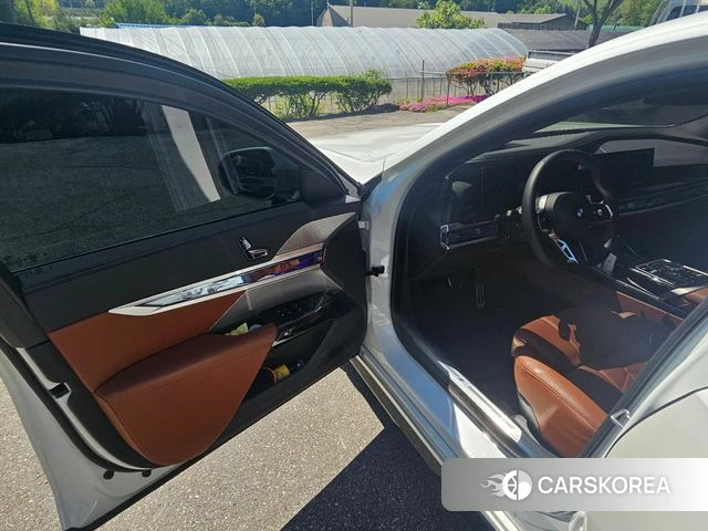 BMW 7 Series (G70) id 4298586 из Кореи 14