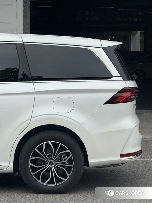 Roewe iMAX8 DMH id 4198799 из Китая 25