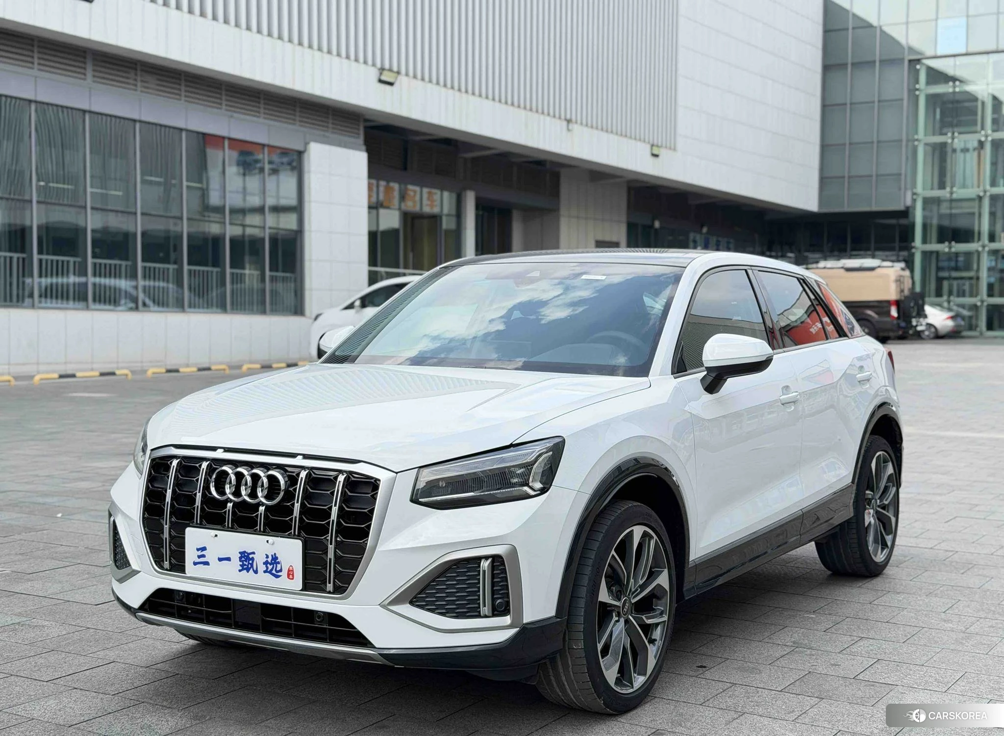 Audi Q2L id 4510368 из Китая 19