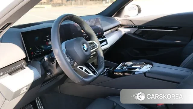 BMW 5 Series (G60) id 3420286 из Кореи 20