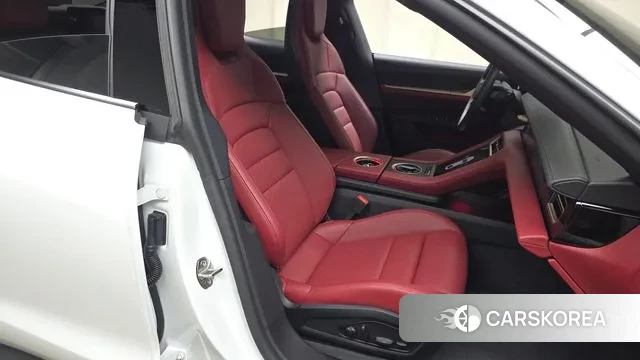 Porsche Taycan id 3442329 из Кореи 20