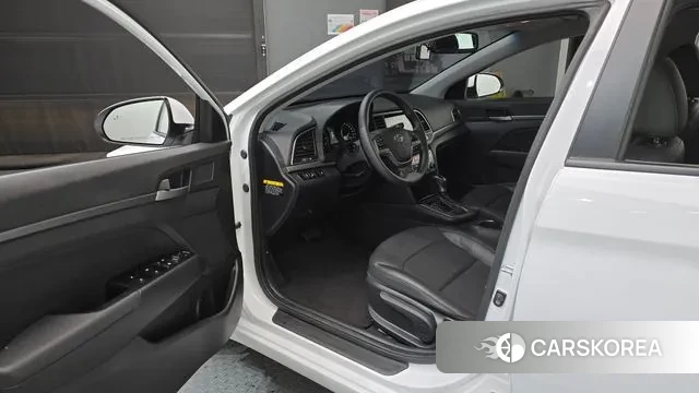 Hyundai Avante AD id 3515420 из Кореи 20