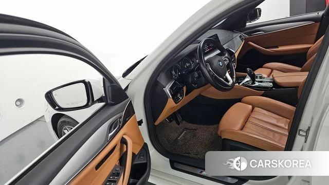 BMW 5 Series (G30) id 4233236 из Кореи 20