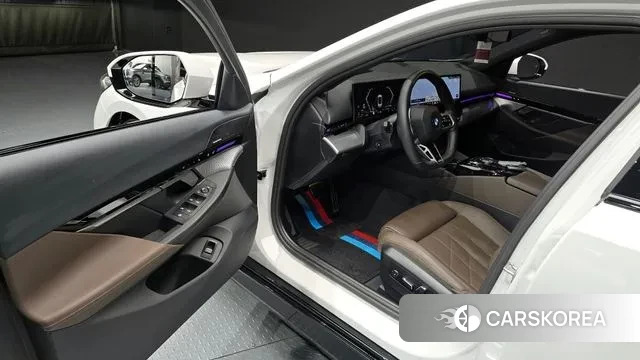 BMW 5 Series (G60) id 3670198 из Кореи 20