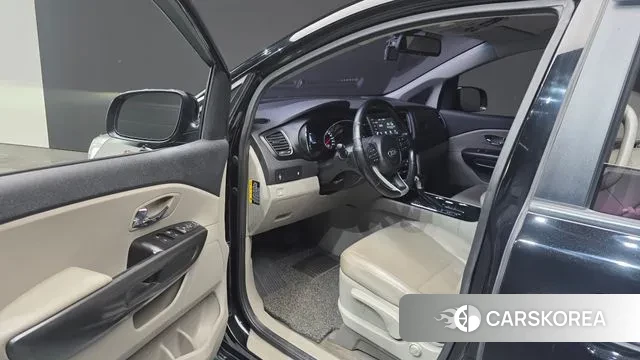 Kia The New Carnival id 3779082 из Кореи 20