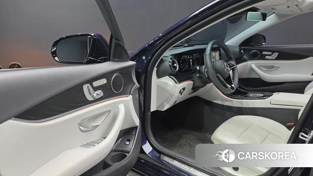 Mercedes-Benz E-Class W213 id 4223819 из Кореи 32