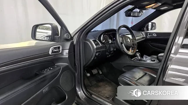 Jeep Grand Cherokee id 3703970 из Кореи 20