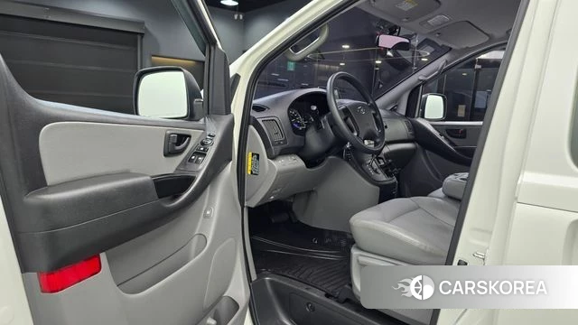 Hyundai The New Grand Starex id 4637847 из Кореи 30