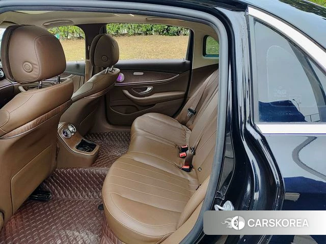 Mercedes-Benz E-class id 4277702 из Китая 11