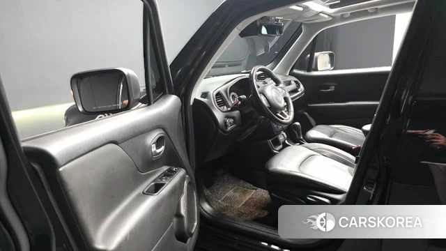 Jeep Renegade id 4741446 из Кореи 38