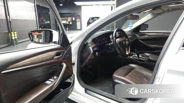 BMW 5 Series (G30) id 4937235 из Кореи 31