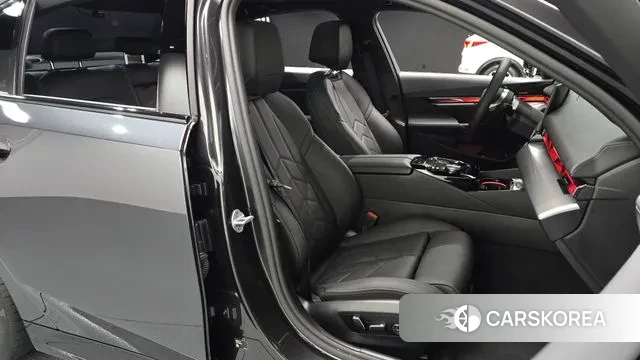 BMW 5 Series (G30) id 3517535 из Кореи 20