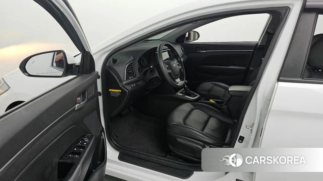 Hyundai Avante AD id 3943108 из Кореи 20