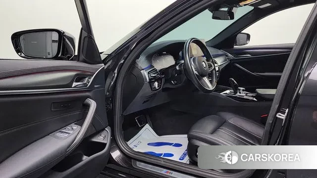 BMW 5 Series (G30) id 3410918 из Кореи 20