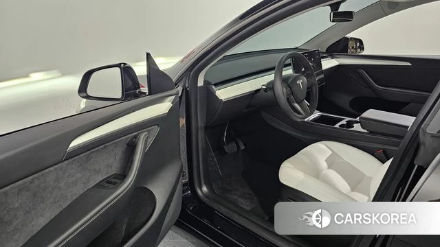 Tesla Model Y id 4381784 из Кореи 30