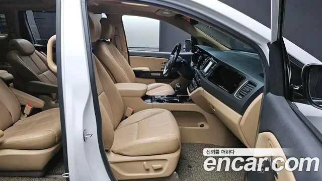 Kia The New Carnival id 2286857 из Кореи 20