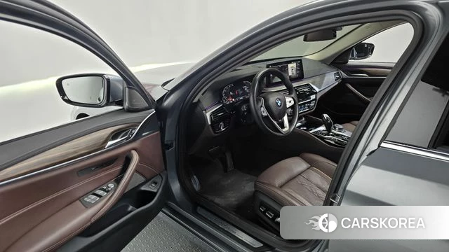 BMW 5 Series (G30) id 4591757 из Кореи 34