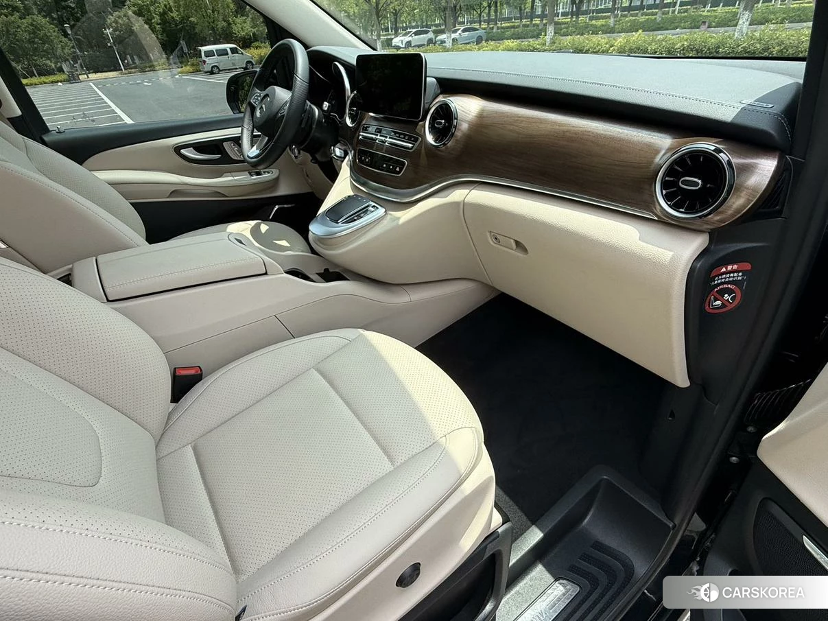 Mercedes-Benz V-class id 4473823 из Китая 18
