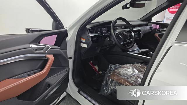 Audi e-Tron id 4555744 из Кореи 20