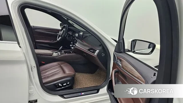 BMW 5 Series (G30) id 3330140 из Кореи 20