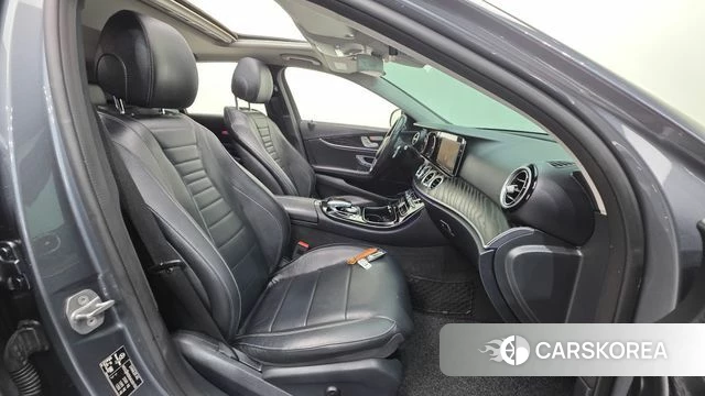 Mercedes-Benz E-Class W213 id 4326081 из Кореи 32