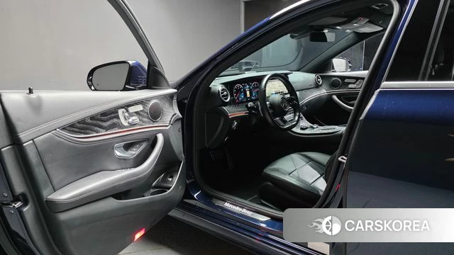 Mercedes-Benz E-Class W213 id 4688184 из Кореи 33