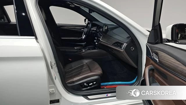 BMW 5 Series (G30) id 3873854 из Кореи 20