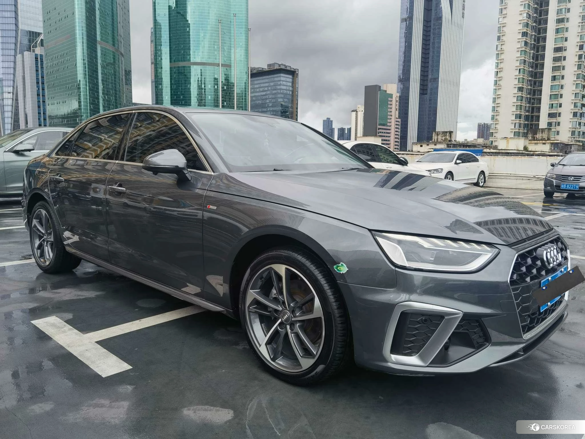 Audi A4L id 4440937 из Китая 10